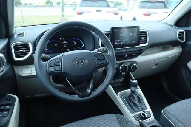 2026 Hyundai Venue SEL w/Two-Tone Roof