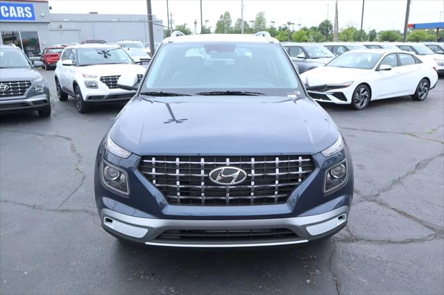 2026 Hyundai Venue SEL w/Two-Tone Roof