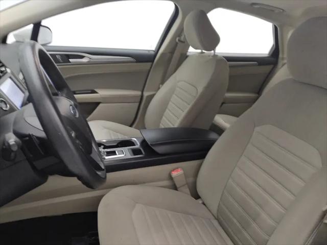 2020 Ford Fusion SE