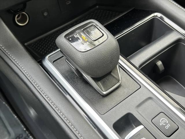 2025 Nissan Pathfinder SL 4WD