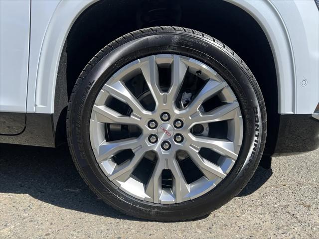 2026 GMC Acadia Denali AWD