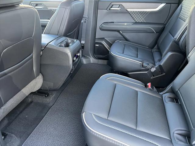2026 GMC Acadia Denali AWD