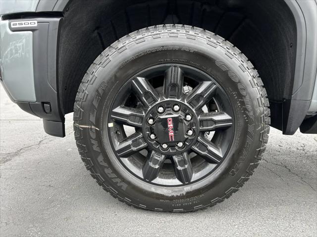 2026 GMC Sierra 2500HD Crew Cab, Standard Bed, AT4, 4WD