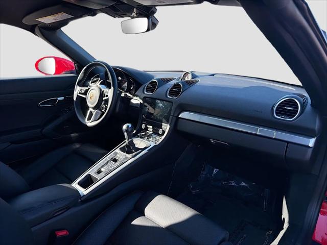 2025 Porsche 718 Boxster S