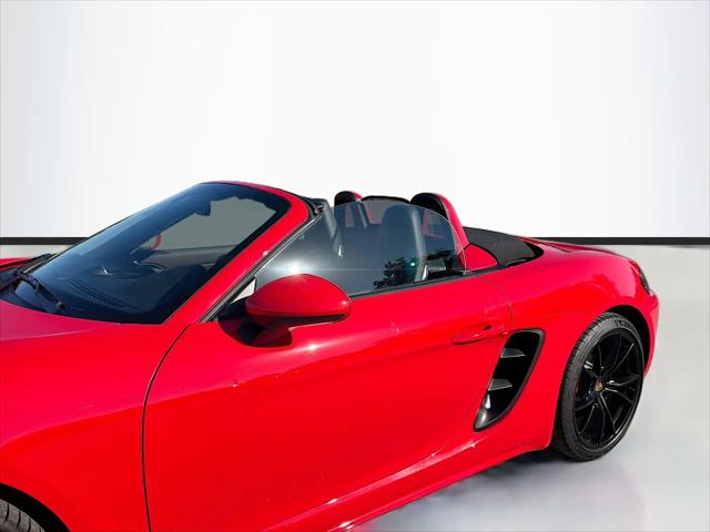2025 Porsche 718 Boxster S