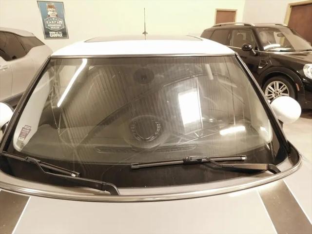 2017 MINI Hardtop Cooper