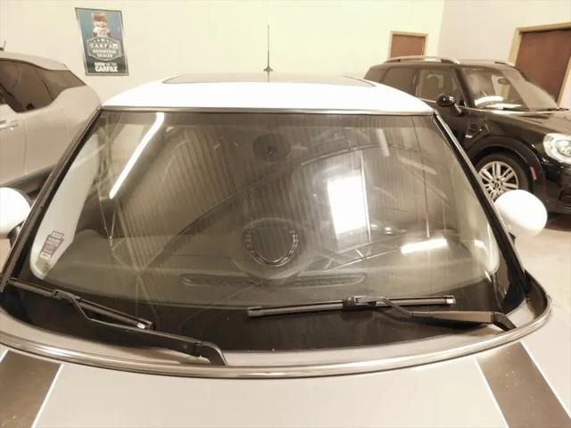 2017 MINI Hardtop Cooper