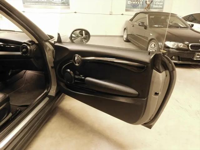 2017 MINI Hardtop Cooper