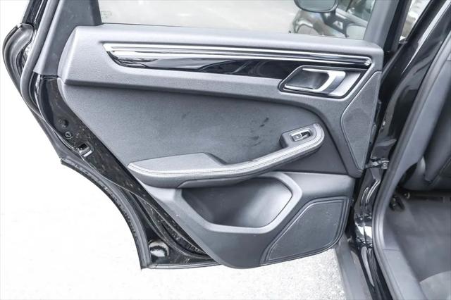 2023 Porsche Macan Macan