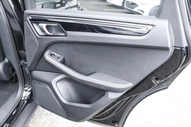 2023 Porsche Macan Macan