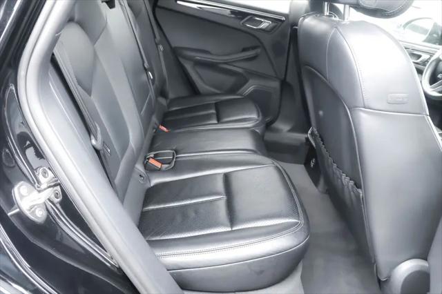 2023 Porsche Macan Macan