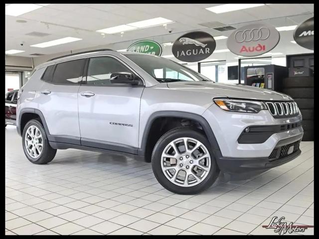 2023 Jeep Compass Latitude Lux FWD for sale in Villa Park, IL