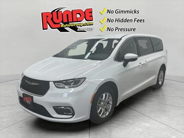 2023 Chrysler Pacifica Touring for sale in Platteville, WI