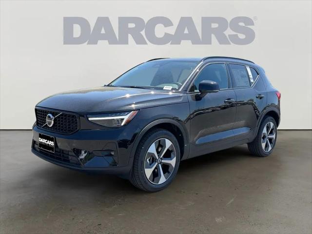 2026 Volvo XC40 Plus, B5 AWD Gas (mild hybrid), Dark