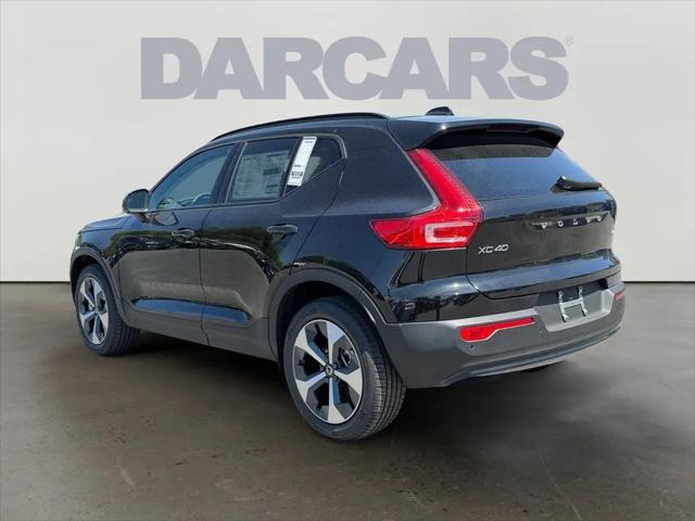 2026 Volvo XC40 Plus, B5 AWD Gas (mild hybrid), Dark
