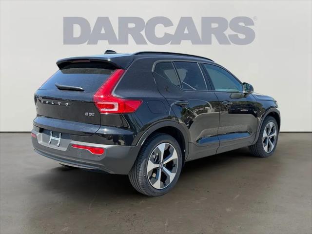 2026 Volvo XC40 Plus, B5 AWD Gas (mild hybrid), Dark