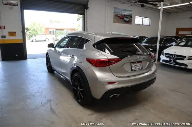 2019 INFINITI QX30 ESSENTIAL