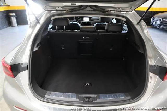 2019 INFINITI QX30 ESSENTIAL
