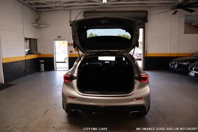 2019 INFINITI QX30 ESSENTIAL