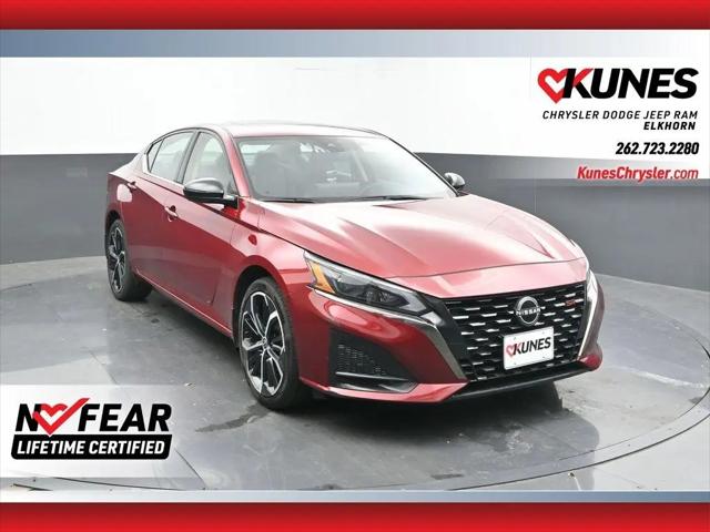 2024 Nissan Altima SR Intelligent AWD for sale in Elkhorn, WI