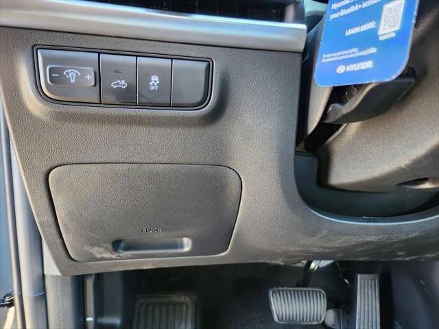 2026 Hyundai Santa Cruz SE