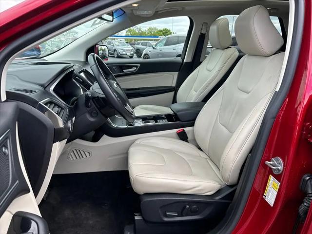 2020 Ford Edge Titanium