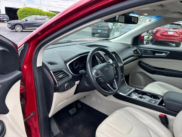 2020 Ford Edge Titanium
