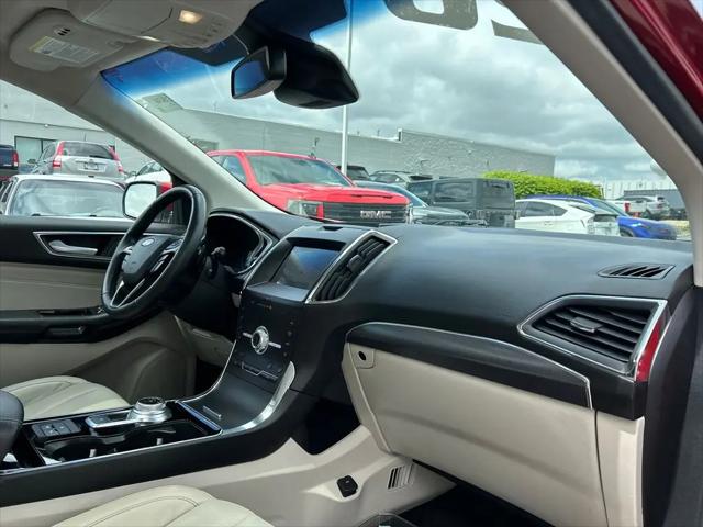 2020 Ford Edge Titanium