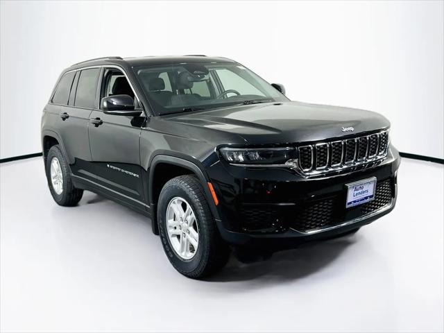 2023 Jeep Grand Cherokee Laredo 4x4