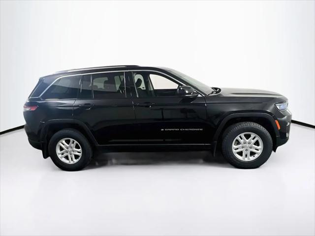 2023 Jeep Grand Cherokee Laredo 4x4