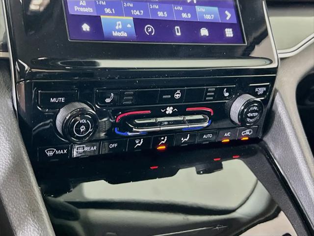 2023 Jeep Grand Cherokee Laredo 4x4