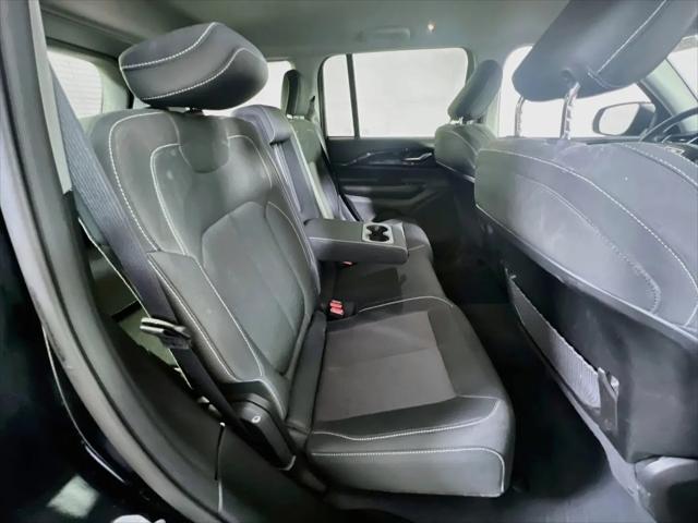 2023 Jeep Grand Cherokee Laredo 4x4