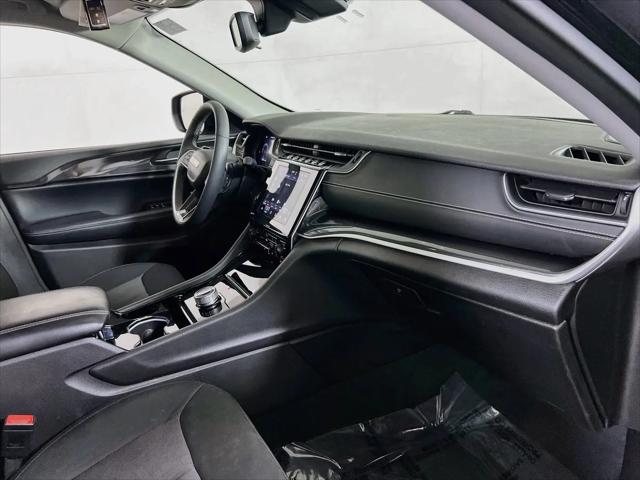 2023 Jeep Grand Cherokee Laredo 4x4