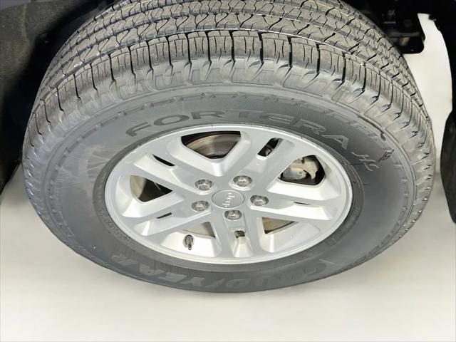2023 Jeep Grand Cherokee Laredo 4x4