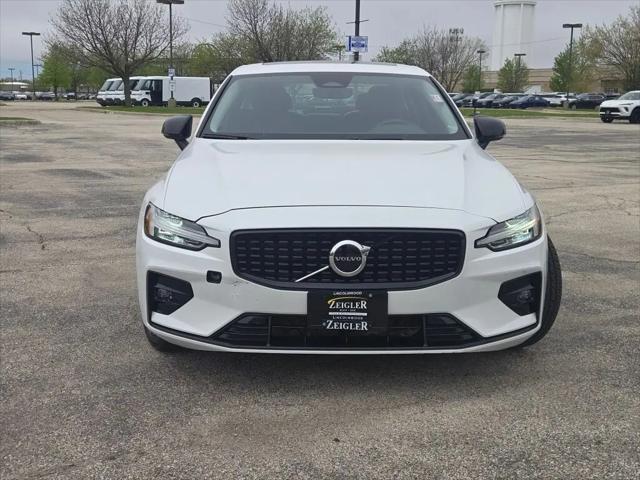 2024 Volvo S60 B5 Core Dark Theme