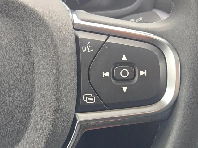 2024 Volvo S60 B5 Core Dark Theme