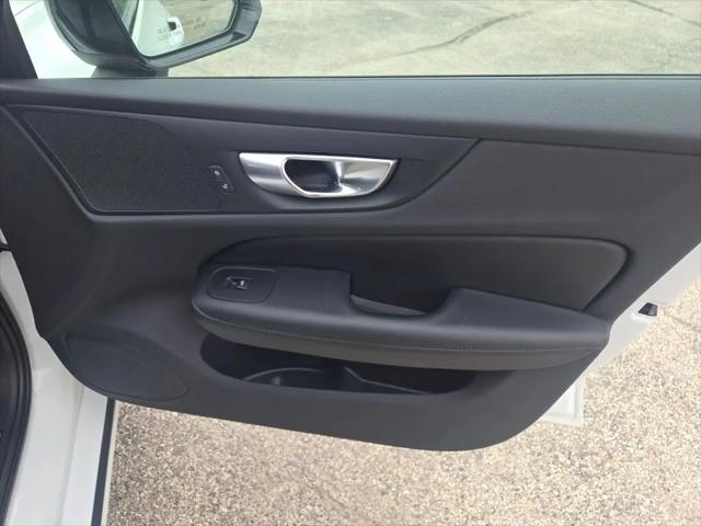 2024 Volvo S60 B5 Core Dark Theme