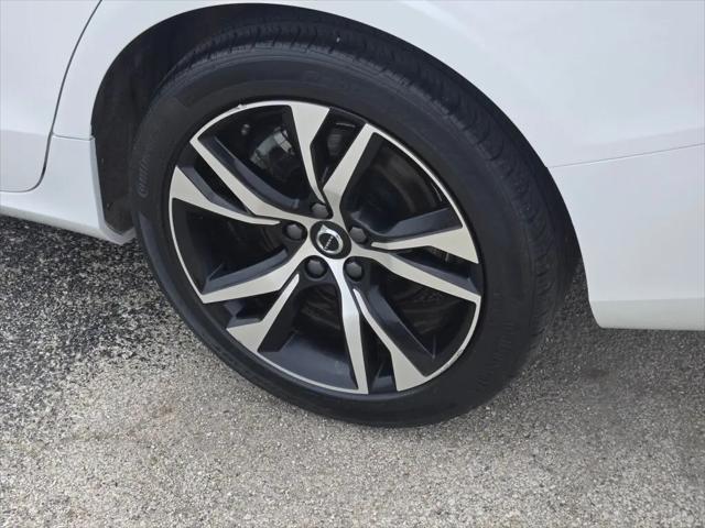 2024 Volvo S60 B5 Core Dark Theme
