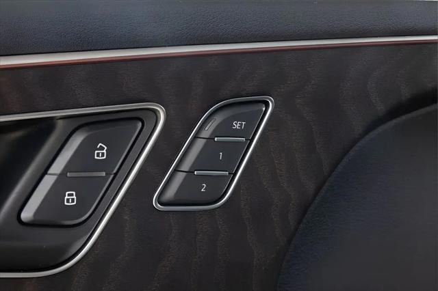 2023 Audi Q8 Premium Plus 55 TFSI quattro Tiptronic