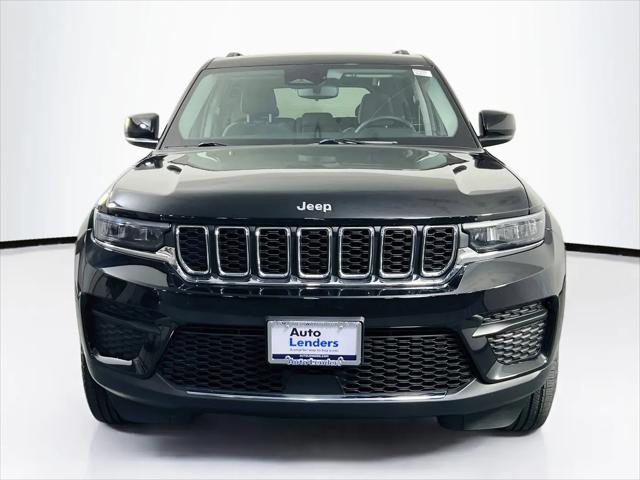 2023 Jeep Grand Cherokee Laredo 4x4