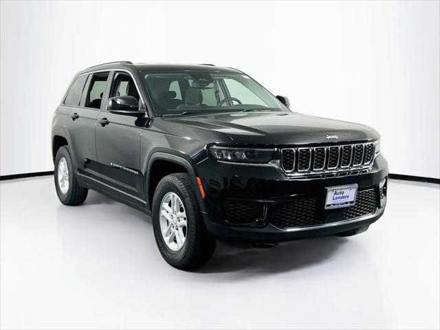 2023 Jeep Grand Cherokee Laredo 4x4