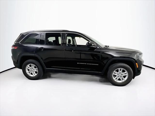 2023 Jeep Grand Cherokee Laredo 4x4