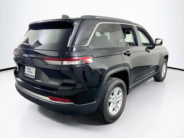 2023 Jeep Grand Cherokee Laredo 4x4