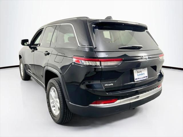2023 Jeep Grand Cherokee Laredo 4x4