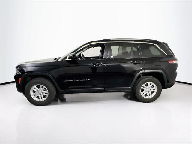 2023 Jeep Grand Cherokee Laredo 4x4