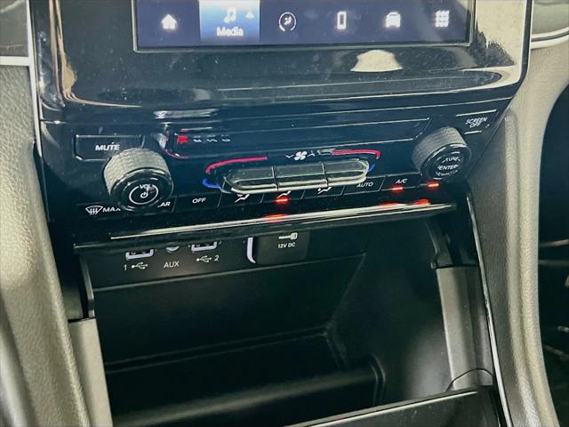 2023 Jeep Grand Cherokee Laredo 4x4