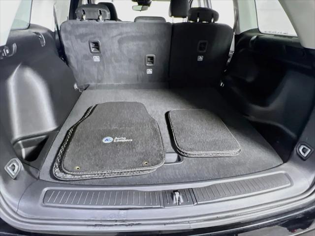 2023 Jeep Grand Cherokee Laredo 4x4