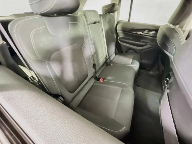 2023 Jeep Grand Cherokee Laredo 4x4