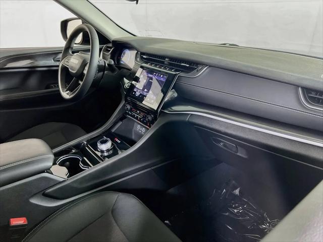 2023 Jeep Grand Cherokee Laredo 4x4