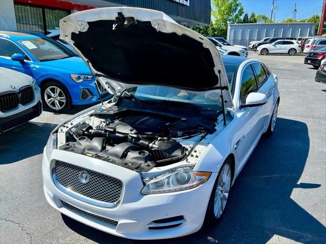 2013 Jaguar XJ Standard